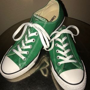 Kelly Green Converse Sneakers Size Mens 7/Womens 9